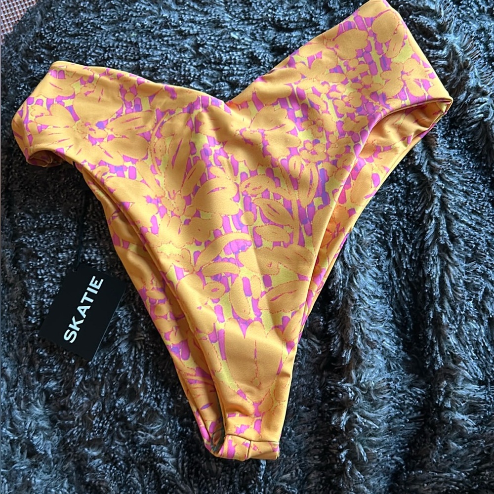 Melly Botton - Daybreak Print - Size Large